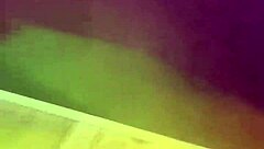 Geile milf slet bruinverbrand in solarium zonder bh wordt hard geneukt