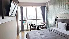 entering a good hotel in lince with latina 😏