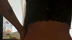 천천히 해달라고 하면서 라티나 뒤로 젖혀 박아