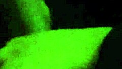 このBBCモンスターチンポにオナニーして玉に射精しろ！