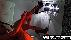 i'm watching ashlee graham masturbate nude