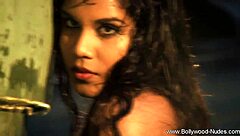 Hey, Check Out This Mature Milf Trying Some Seduction Moves!