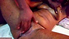 Şirin Fahişe Dev Sikimin Sulu Amına Girmesini Bekleyemedi