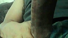 Me pajeo esta polla latina enorme monstruosa increíble