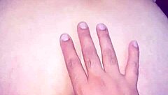 ¡Wow, esta latina madura cachonda ama lamer coño tanto 😍!