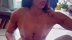 A Carne É Fraca: Dancing for Him Before Wild Action