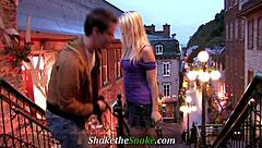 カナダ美女の危険野外キスハメ超スリル