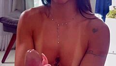 A Carne É Fraca: Dancing for Him Before Wild Action