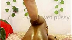 野外でアナルにディルド突っ込んでみた