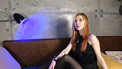 Finger fucking my pussy till orgasm 😍