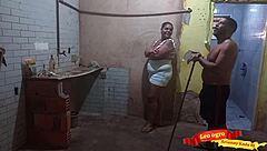 BBWがレンガ職人にアナルを提供