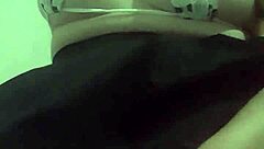 Tengok putinha ini main-main dengan pantatnya