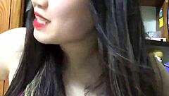 gái chơi bigo hở háng trong buổi livestream