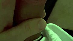 Слимyslimy1 дрочит под короткими шортиками