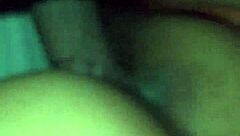 ファベーラのティーンアマが熱い男と蒸し暑いアクションでバンギング