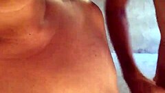 tipper encantado con mi mujer me complace sin saber