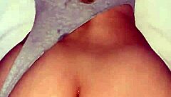 金髪美女がビッグブラックコックにメロメロ