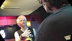 乐队成员双飞两个贱货肛交DP口爆精液