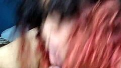 ¿Quieres que te chupe la polla profunda mientras juego con ella?