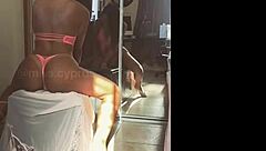 Gadis Latina Panas Twerk dan Goyang Punggungnya