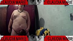 Oh man, I'm like totally between the thighs of this curvy gorda, tasting her vaginal flows... what a horny rush this guarra gives me, y'know?