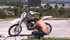 amateur stepsis blowing big cock