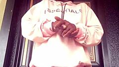 Watch crazy bitch give advice on sexiness in softcore solo video