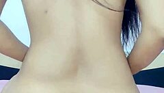 Sıcak gay adam sevgilisi tarafından sertçe sikiliyor