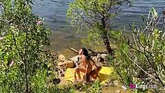 Just caught this amateur couple banging outdoors on voyeur cam