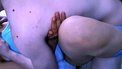 La tímida latina otaku engaña con el estudiante popular en su depa apretado