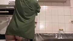 I hid and recorded my huge-assed blonde maid cleaning the kitchen, shocked by her giant cock.