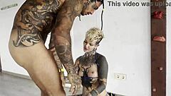 Seksi dövmeli prenses damilvvs ile yoğun antrenmanda gay zevkleri keşfediyor.