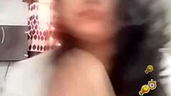 Oh wow, Sona Bhabhi’s nipple show on Bigo Live is unreal! Don’t miss those huge tips!