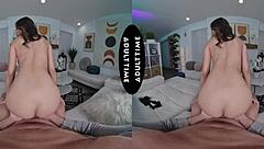 Scarlett Alexis grabs tits before riding Kyle Mason 😏