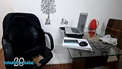 Vivi Guedez Oficial Chama O Entregador De Ra��o Para Fazer A Entrega Da Ra��o Veja Filme Completo X Video Red