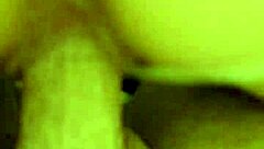 素人自宅でデカ白チンポに跨がって全長感じる騎乗位