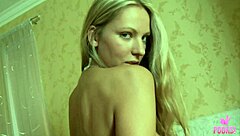 slim blonde indi vibes her wet pussy with vibrator