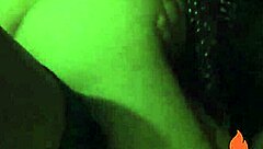 Возбужденная пинай-шлюха скачет на хуе до спермы?