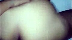 Hej, podívej se na tuhle horkou venezuelskou mladou s velkým zadkem, ohýbanou v doggystyle pro hluboký hlt sex akci!