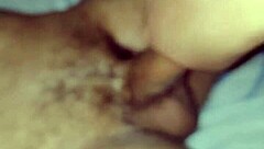 O gay oyuncağını öyle sert emiyorum.