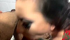 Ela Já Chega Mamando, This Brunette Slut Sucks Like a Pro