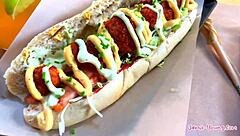 Tínedžerka dostane šťavnatý výstrek do úst počas sexuálneho vlogu s Jamie Young v Aténach