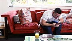 巨乳ブロンドの義姉が義兄とセックス？