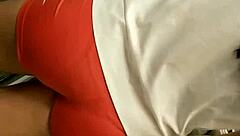 Look at this hot girl’s tight shorts hugging her nice ass in the market!