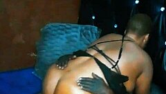 该死，我每天忍不住操花园男孩！内射感觉太疯狂！