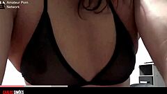 这个可爱巴西小妞紧屁眼能吃下整根屌吗？