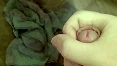 Cewek Muda Meraba dan Onani Cepat