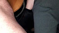 mi succhia il cazzo di nascosto ingoia tutto e io godo come una bestia !!