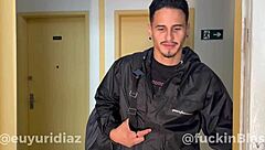 Yuri Diaz and Blas Limax in steamy handjob session