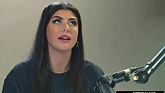 De près, regarde Gal Ritchie atteindre l'orgasme en solo... scène complète !